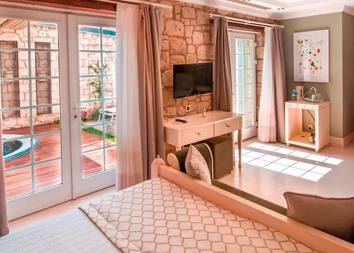 Ala - Special Category (adults Only) 4*