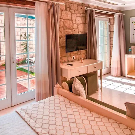 Ala - Special Category (adults Only) 4*